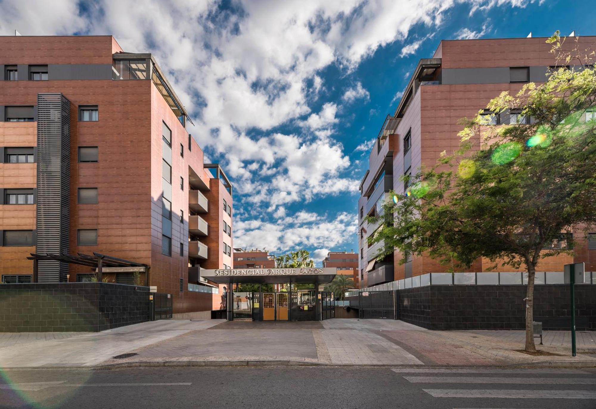 Enjoygranada Emir 4C + Parking Apartment ภายนอก รูปภาพ